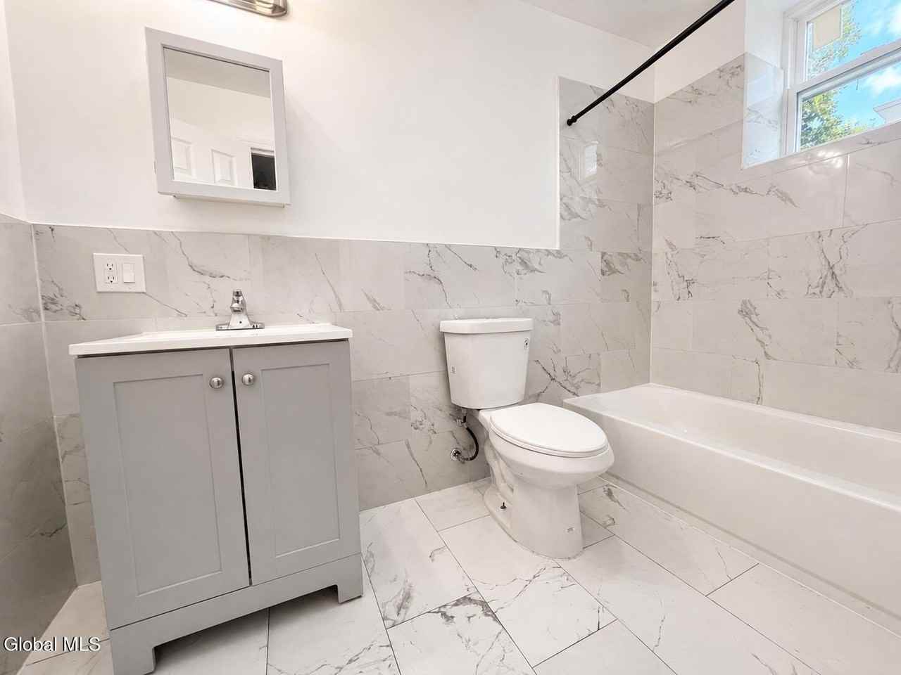 13 Kimball St - Photo 7 of 13