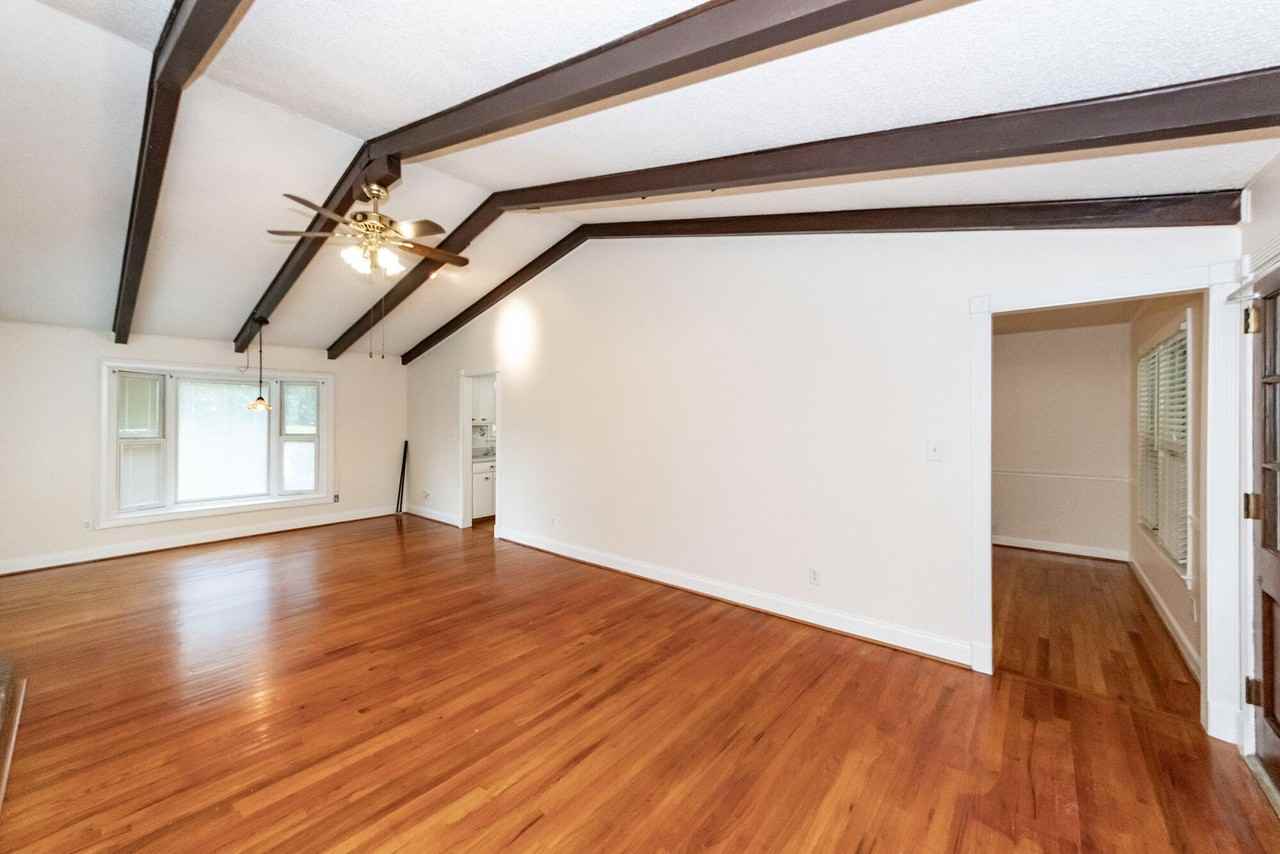 5813 E Lakeside Dr - Photo 3 of 50