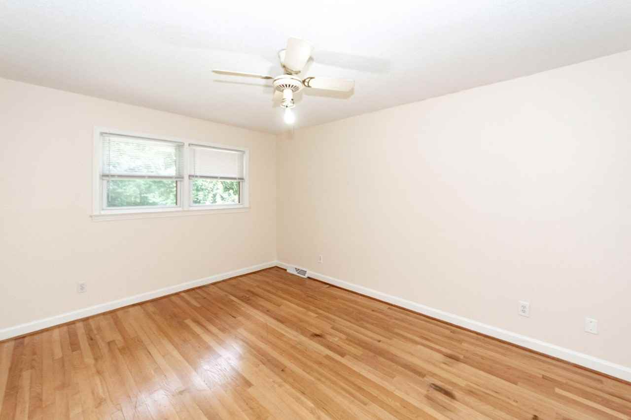 5813 E Lakeside Dr - Photo 6 of 50