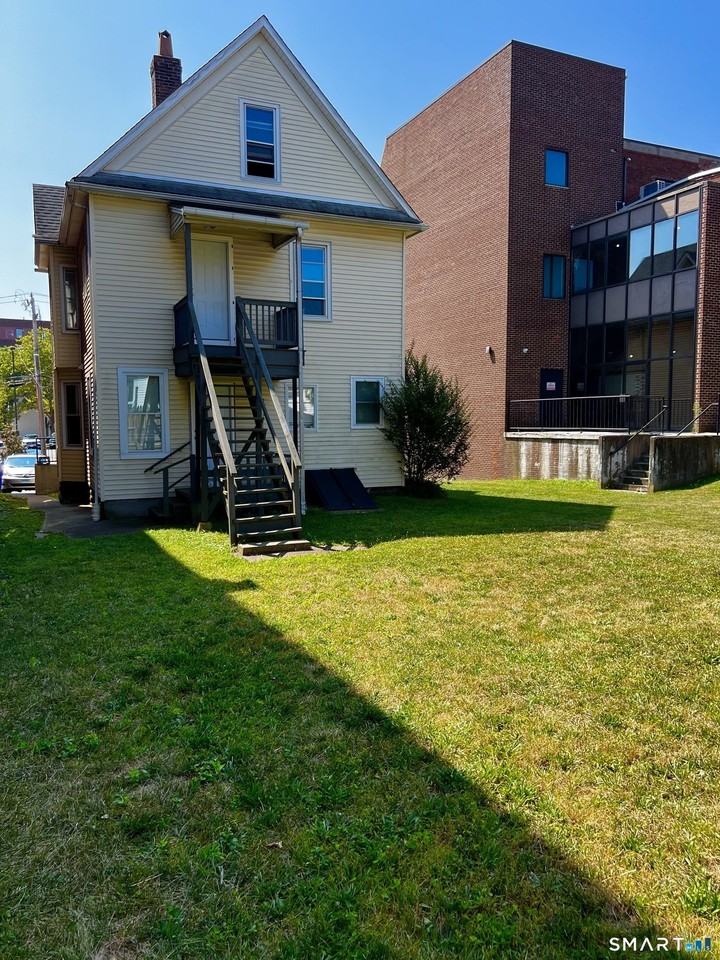 58 Washington St #2 - Photo 3 of 22