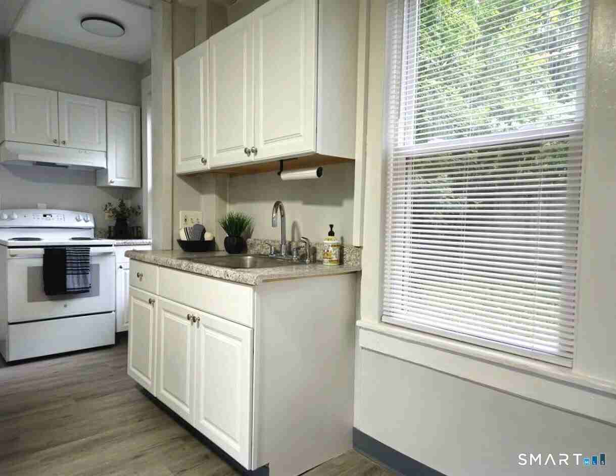 68 Hungerford Aly - Photo 7 of 34