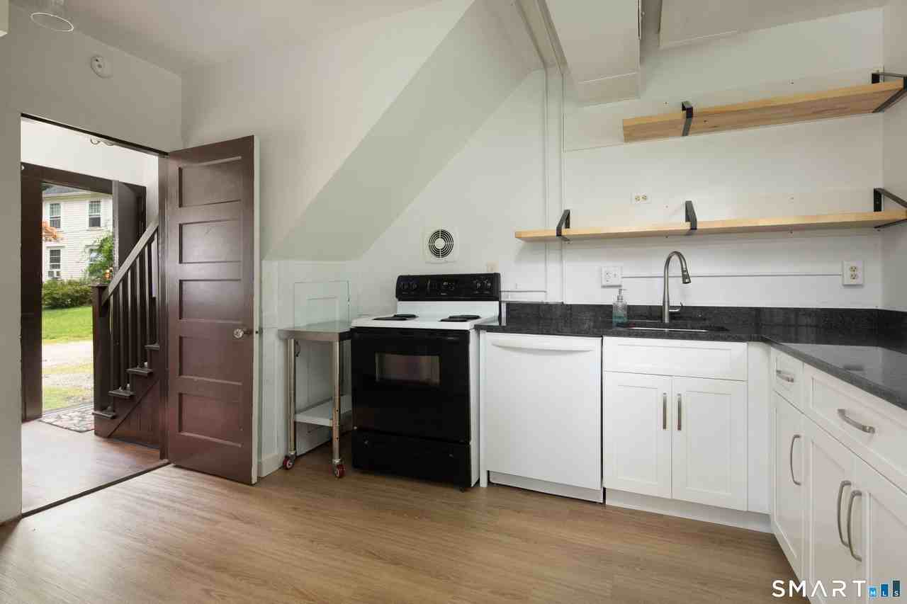 57 Sharon Rd #B - Photo 3 of 10
