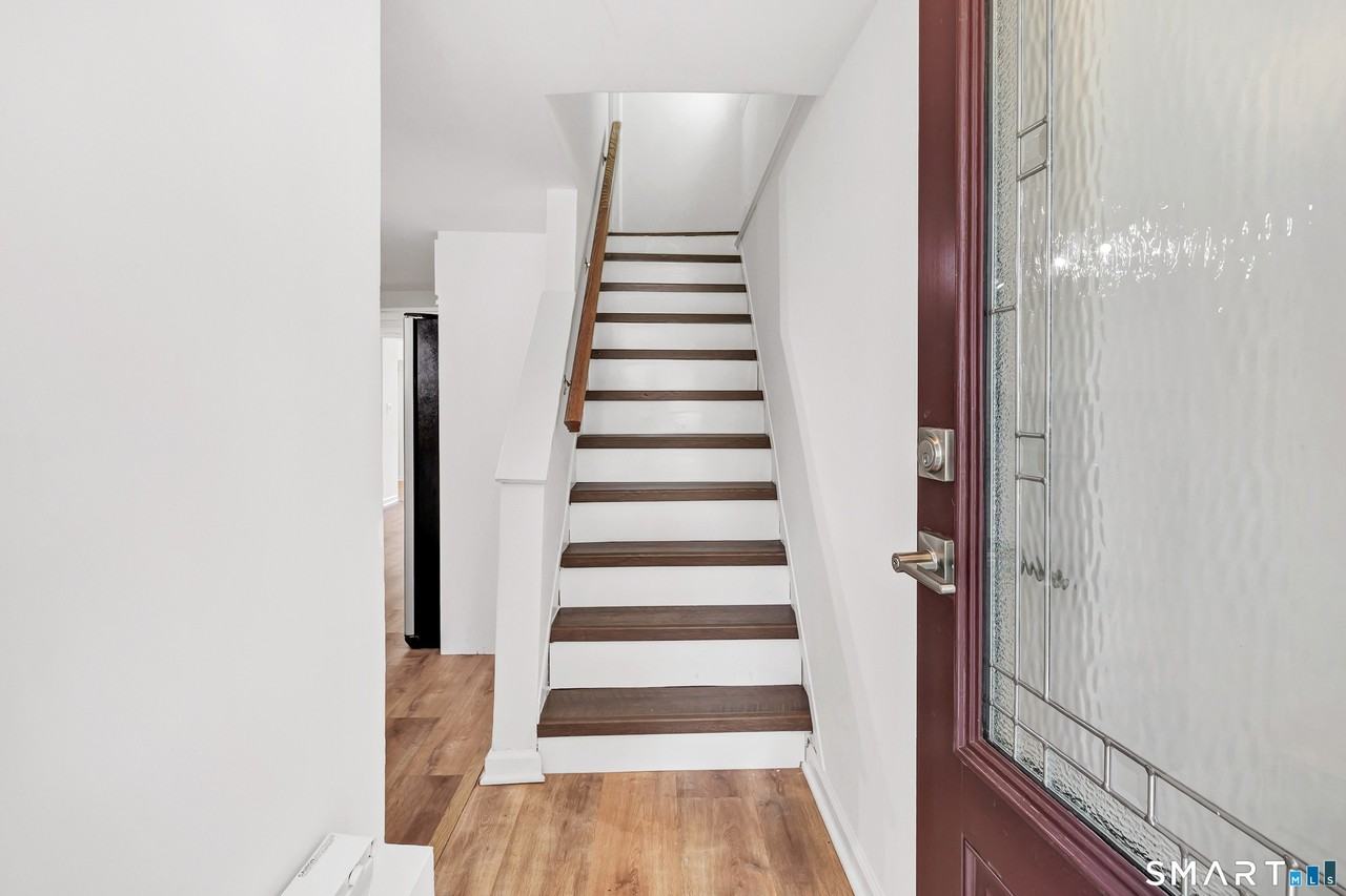 41 Frisbie St - Photo 4 of 23