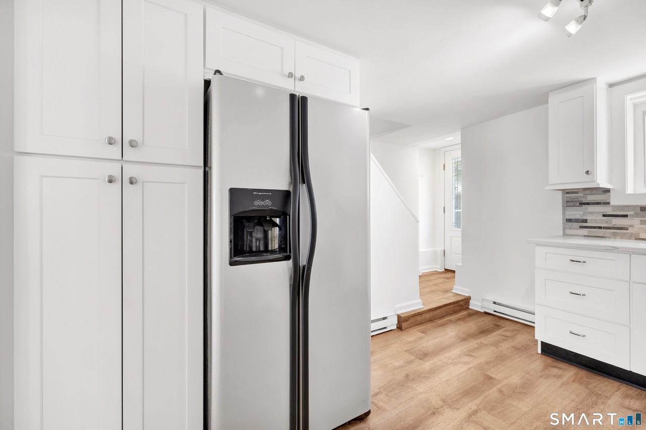 41 Frisbie St - Photo 7 of 23