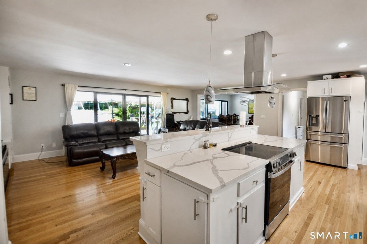 68 Parry Rd - Photo 4 of 22
