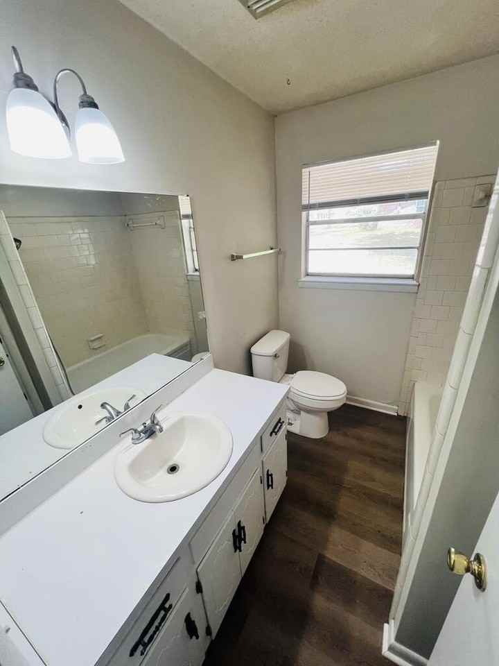 1700 Westover Dr - Photo 7 of 11