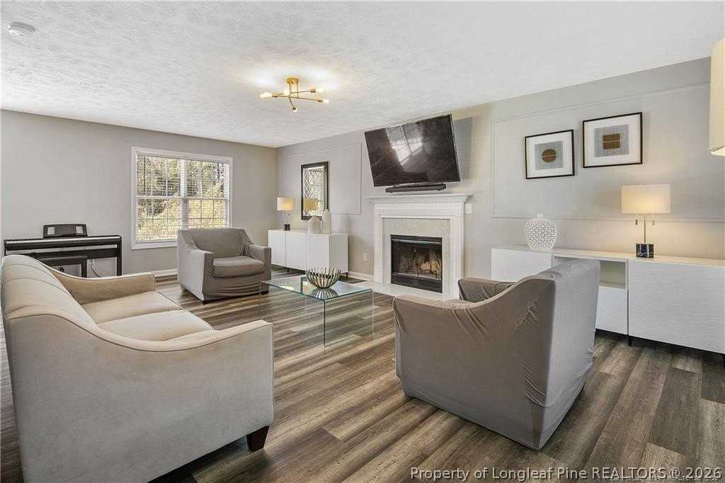 224 Kristin Ave - Photo 4 of 22