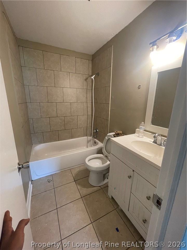 3035 Wedgewood Dr #3 - Photo 3 of 4