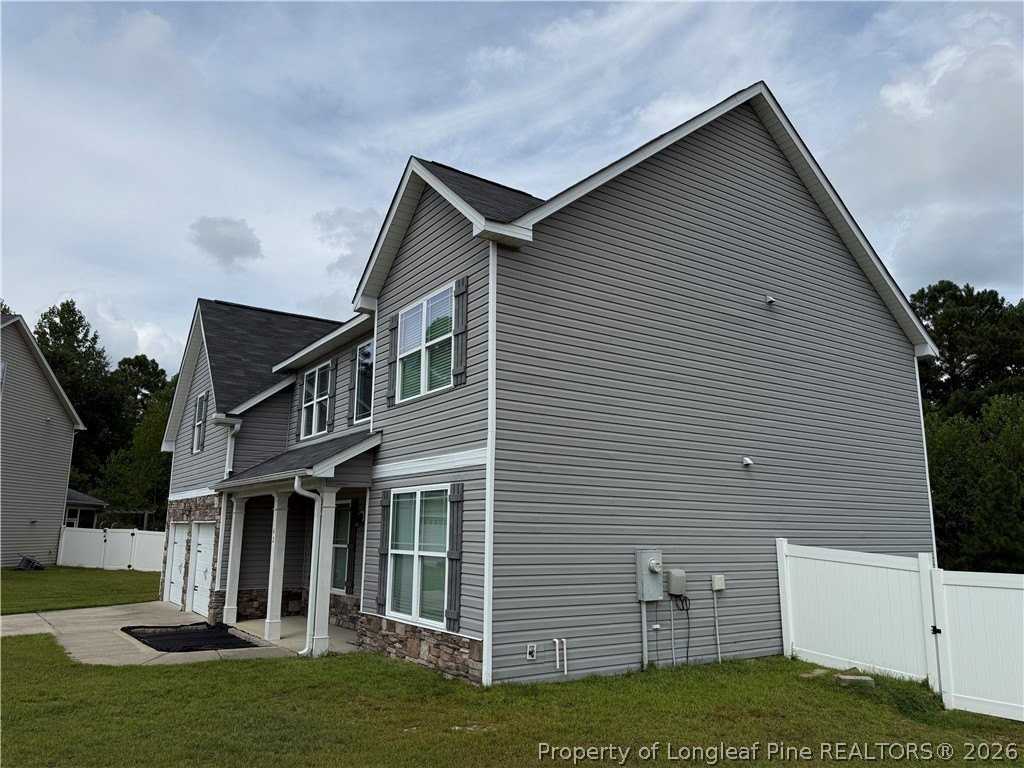 42 Betsy Ross Ct - Photo 3 of 25