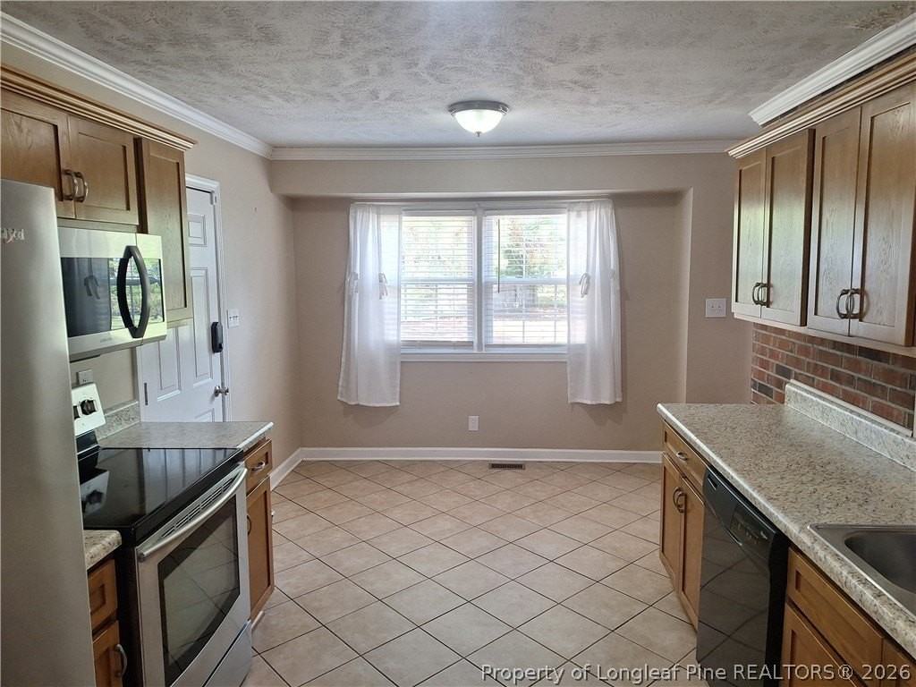 3752 Masters Dr - Photo 6 of 17