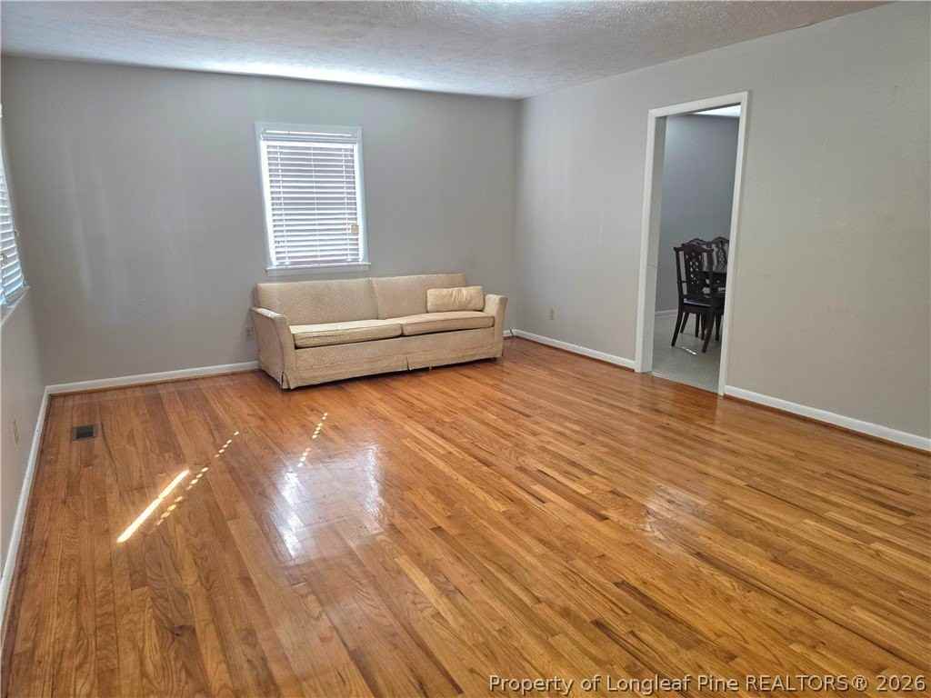 111 Chloe Dr - Photo 6 of 27