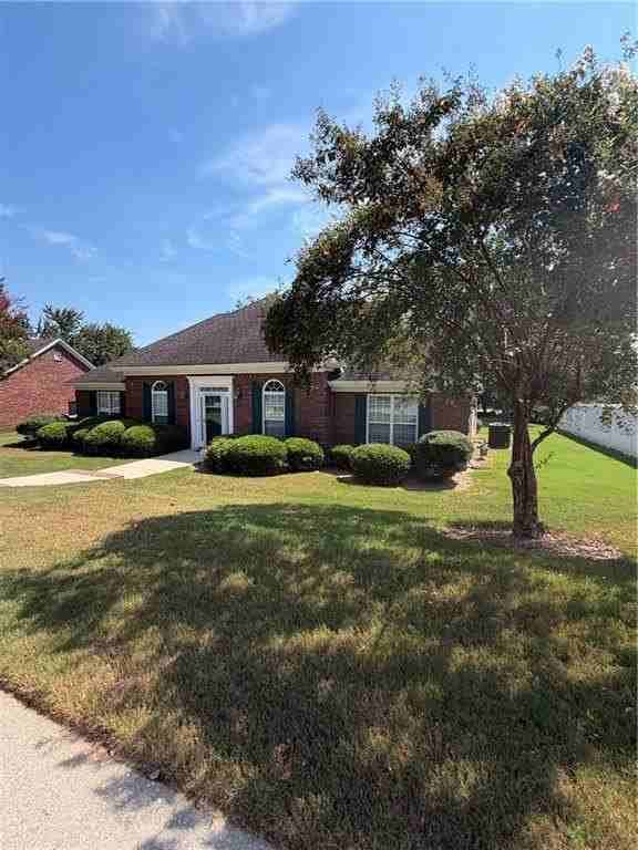 1244 Saxony Dr Se - Photo 3 of 35