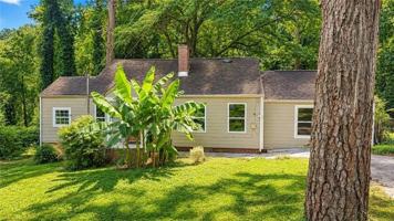 featured image of 3053 Memorial Dr Se