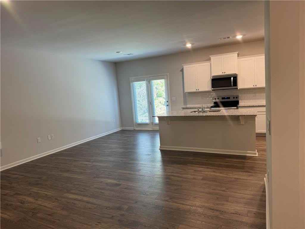 471 Stoneybrook Dr - Photo 7 of 9