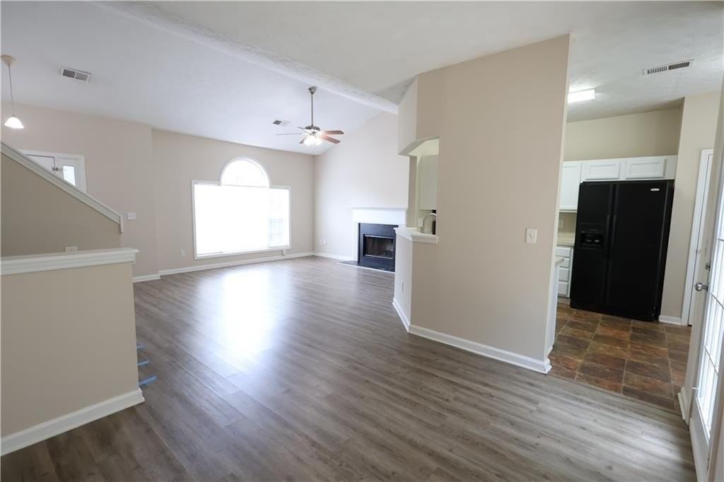 3044 Lake Park Trl - Photo 4 of 30
