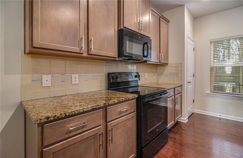 5004 Longview Walk - Photo 6 of 15