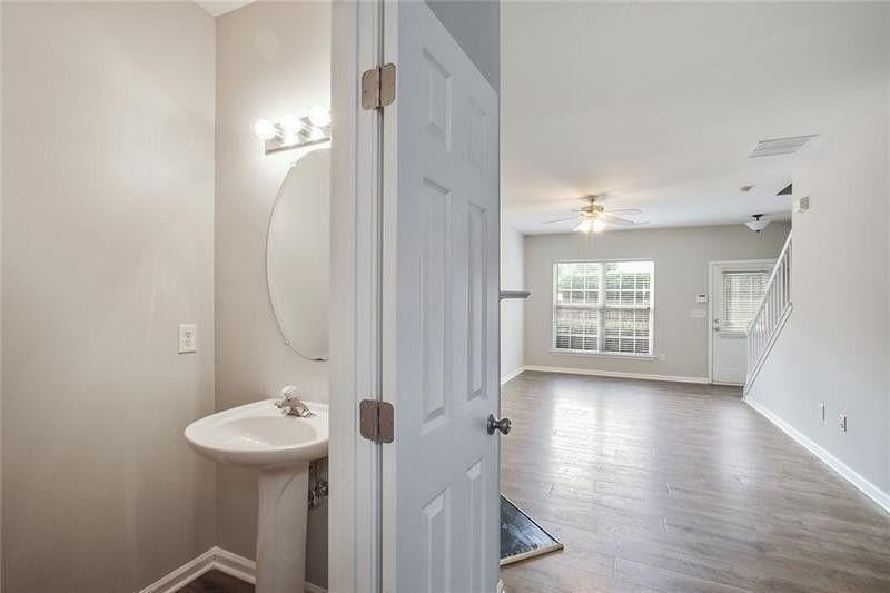 3322 Hidden Cove Cir - Photo 3 of 19