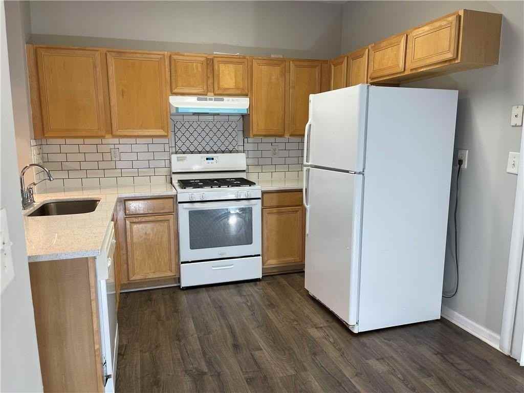 3322 Hidden Cove Cir - Photo 5 of 19