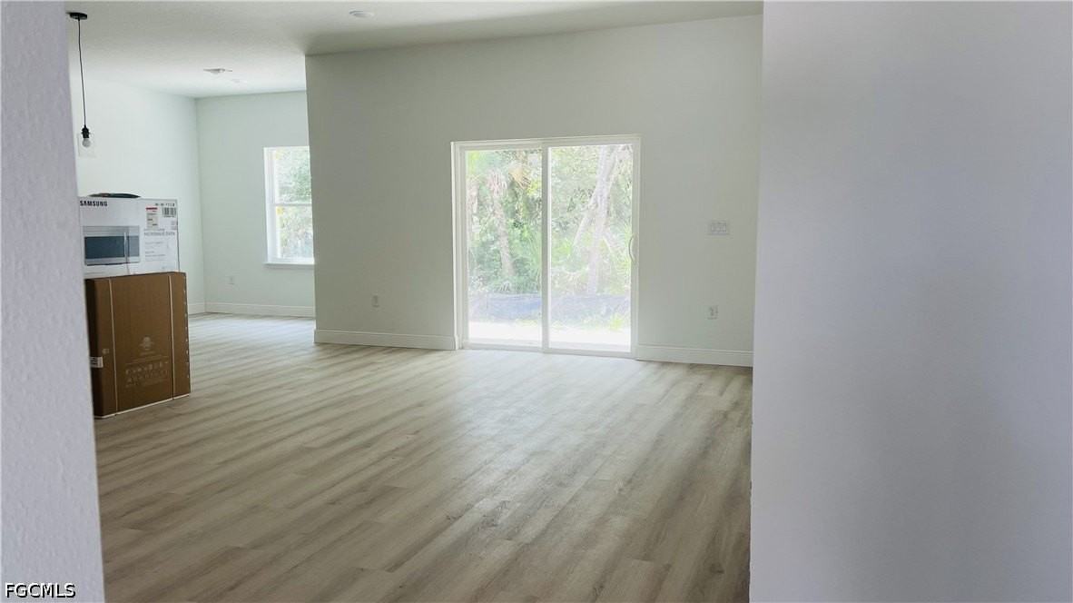 7731 Swiss Ave - Photo 3 of 6