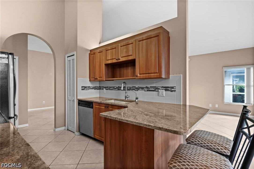 13648 Admiral Ct - Photo 7 of 32