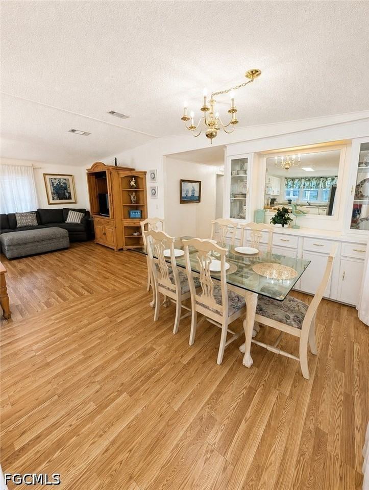 10401 Circle Pine Rd - Photo 5 of 17