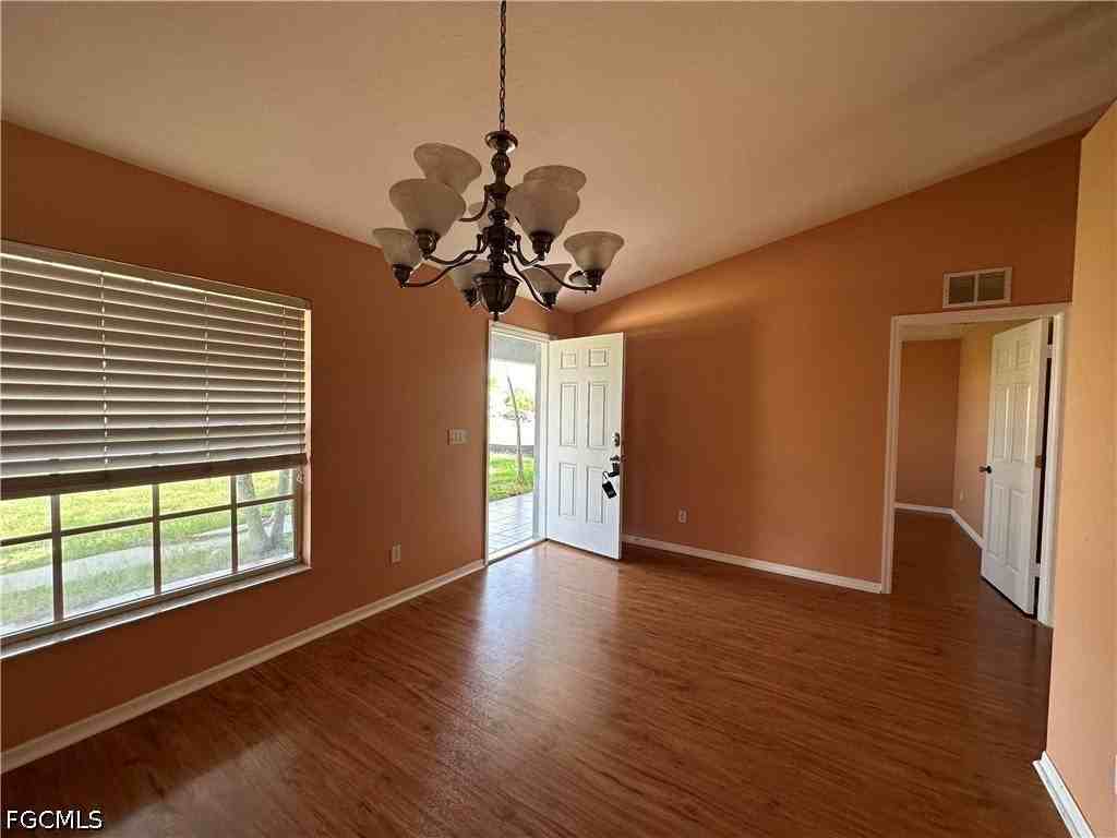 613 Nw 7th Ave - Photo 3 of 19