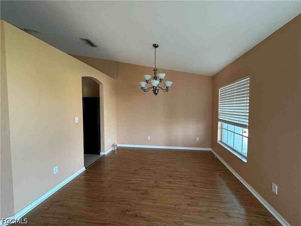 613 Nw 7th Ave - Photo 5 of 19