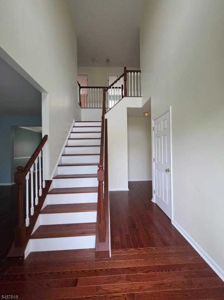 36 Wexford Way - Photo 4 of 28