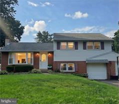 2176 Meadowview Dr - Photo 1 of 1