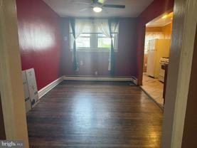 517 Hampden Rd - Photo 1 of 1