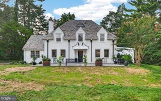 featured image of 1013 Indian Creek Rd