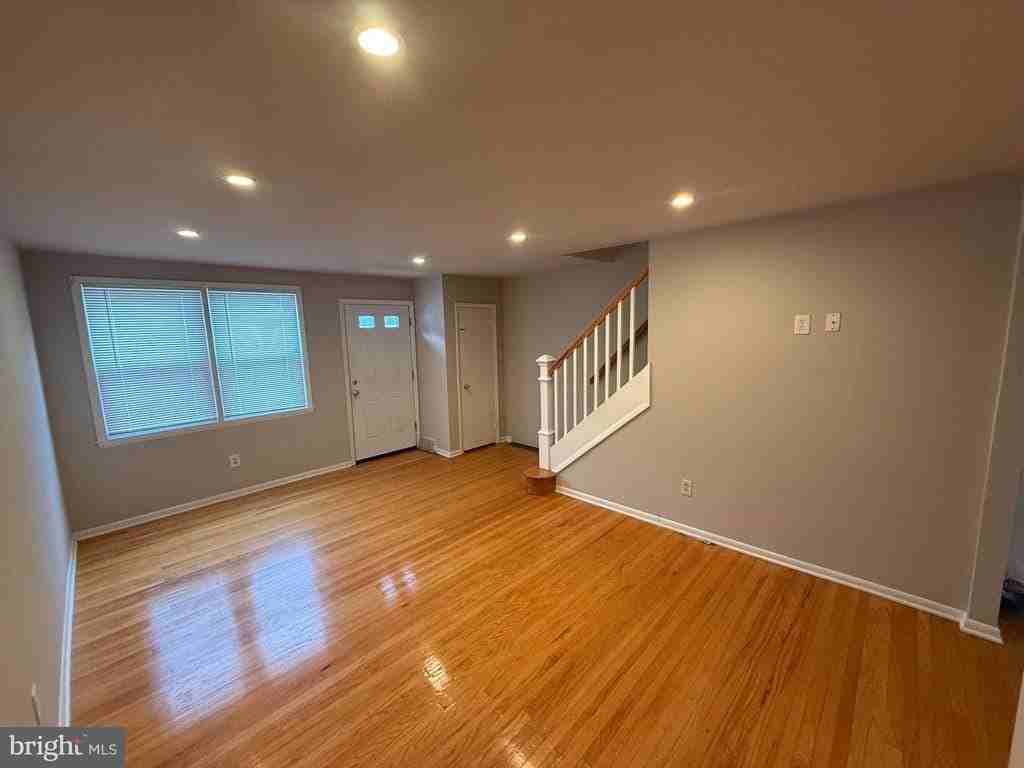 320 Ripka St - Photo 3 of 29