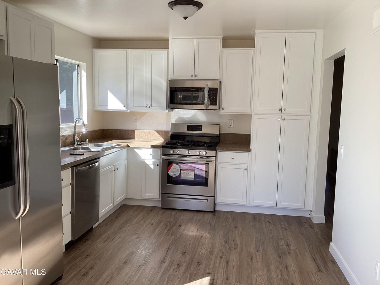 2206 W Avenue K14 - Photo 5 of 12