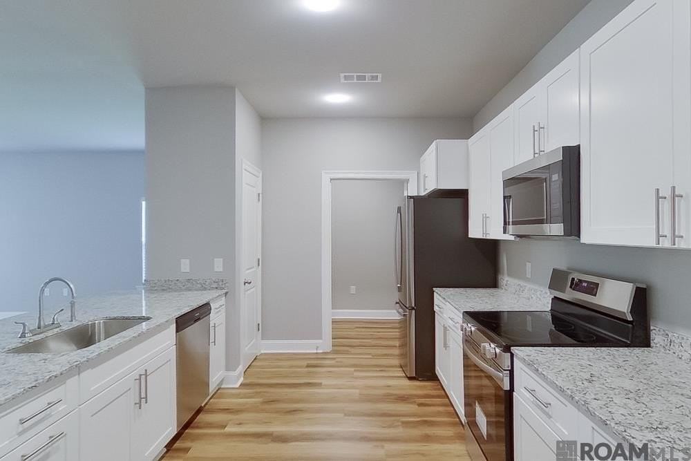 13730 Willowmore Dr - Photo 4 of 19