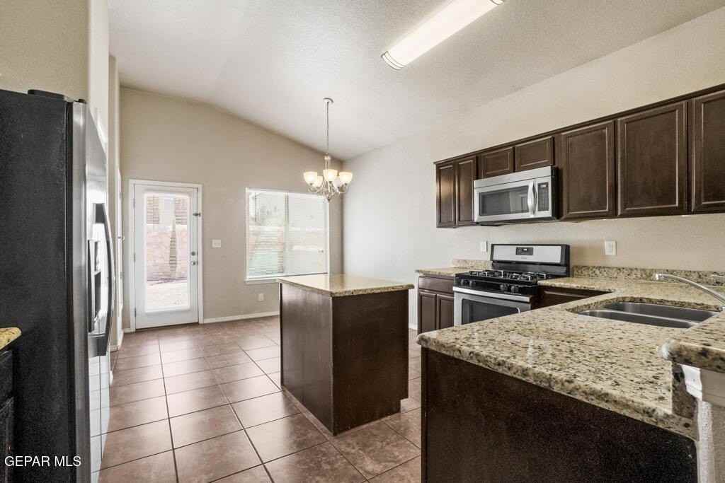 2932 Pino Triste Dr - Photo 3 of 43