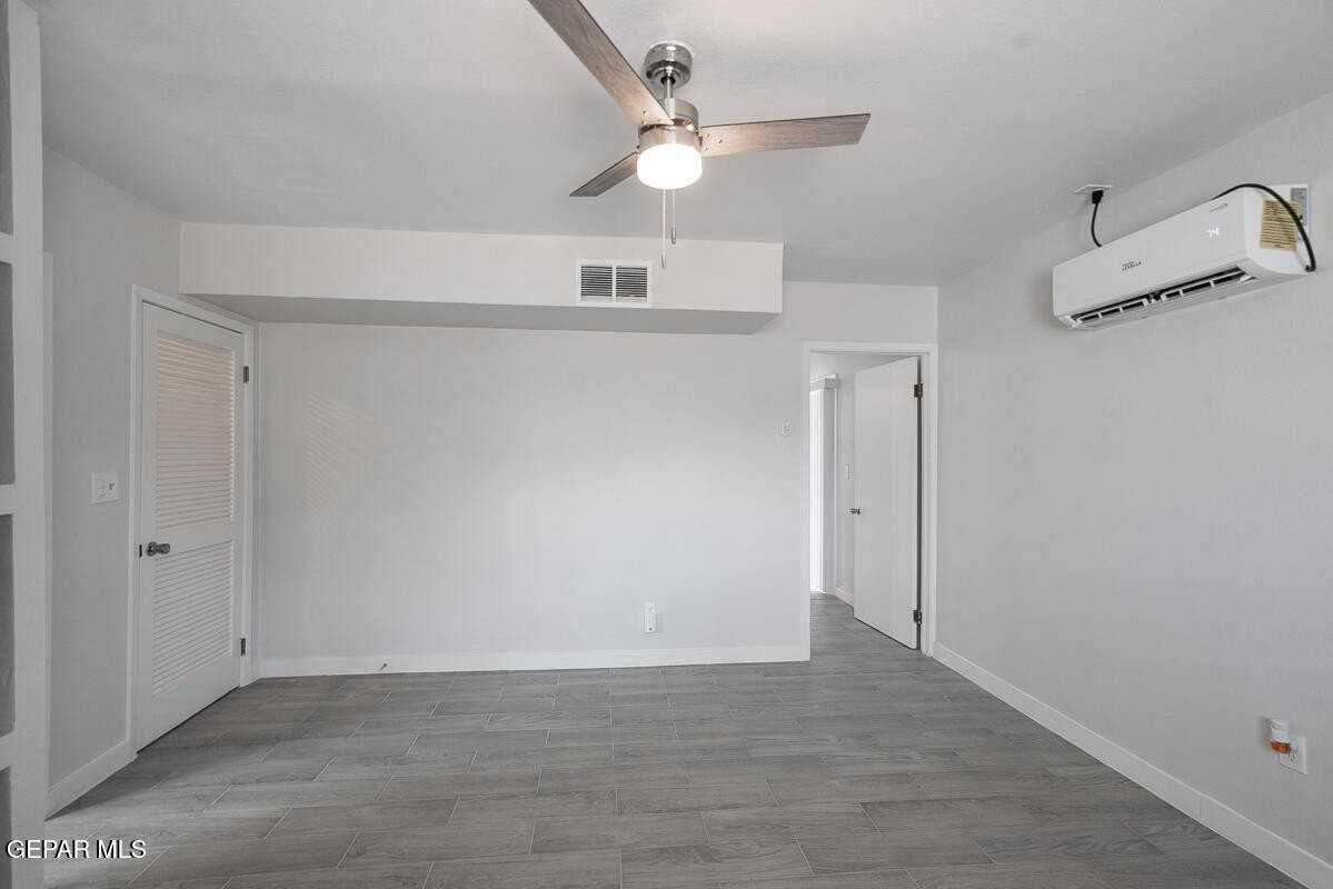 2523 Nations Ave #B - Photo 3 of 11