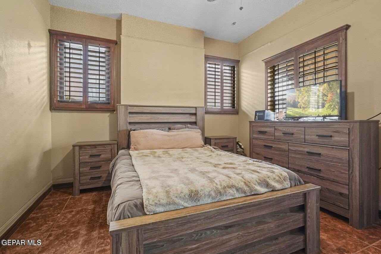 146 Brown St - Photo 5 of 9