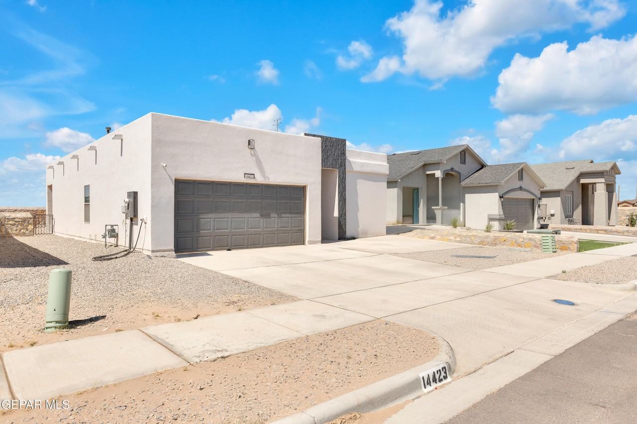 14423 Kayla Mia Dr - Photo 3 of 30