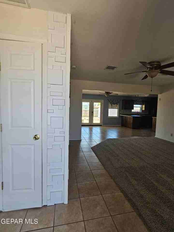 5644 Prince Edward Ave - Photo 5 of 35