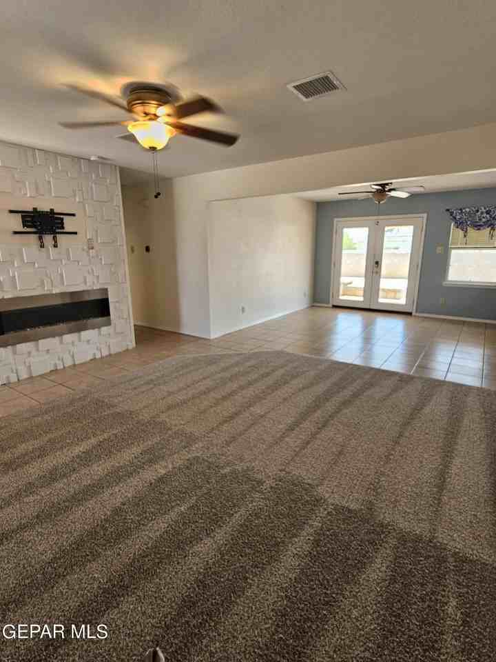 5644 Prince Edward Ave - Photo 6 of 35
