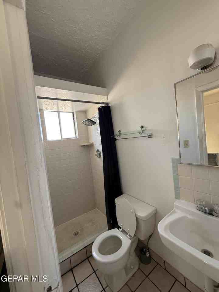 1526 E Yandell Dr #3 - Photo 2 of 6