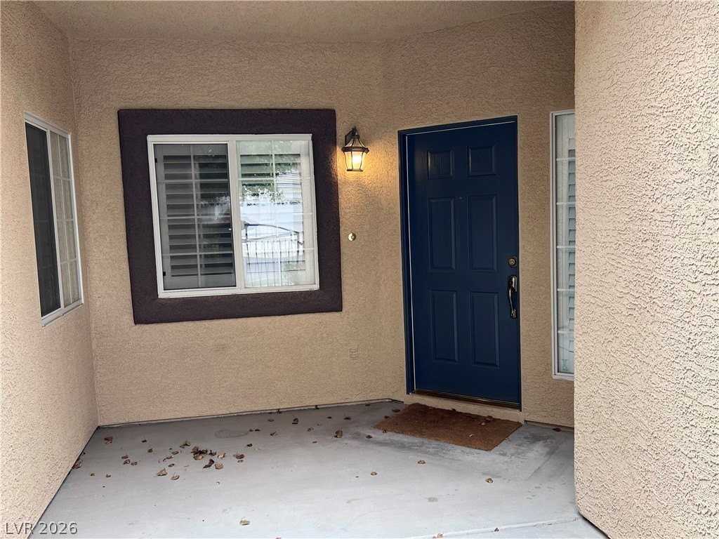 678 Kentons Run Ave - Photo 3 of 41