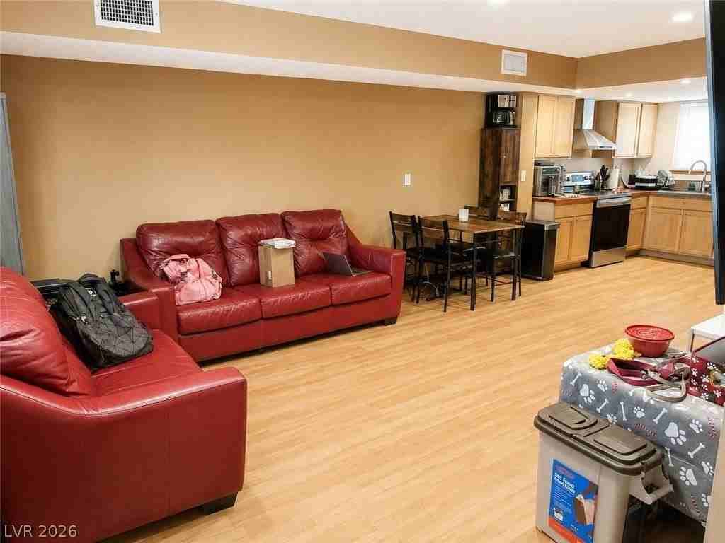 438 Las Casitas Way - Photo 2 of 18