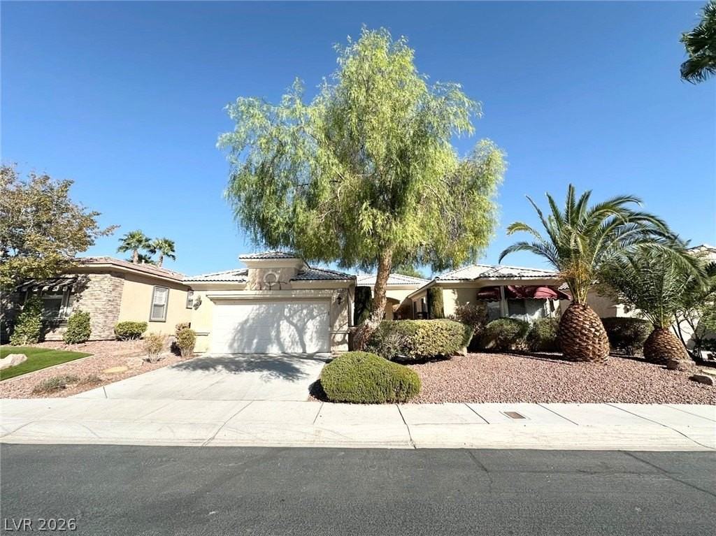 4684 Riva De Romanza St - Photo 2 of 20