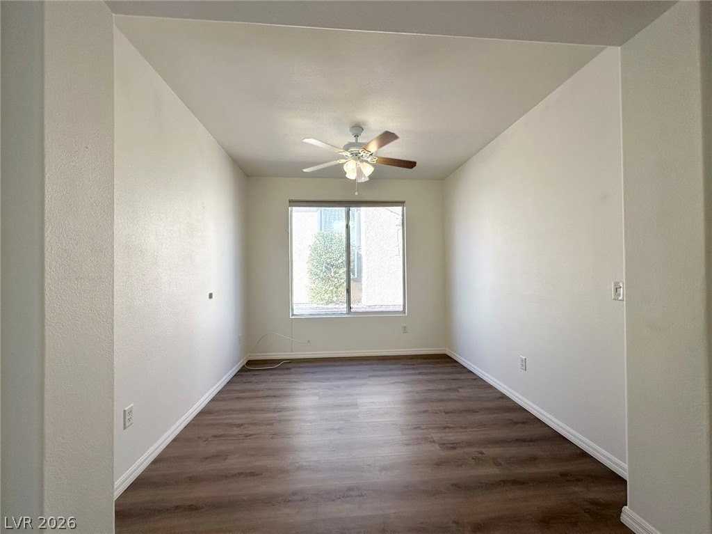 4684 Riva De Romanza St - Photo 7 of 20
