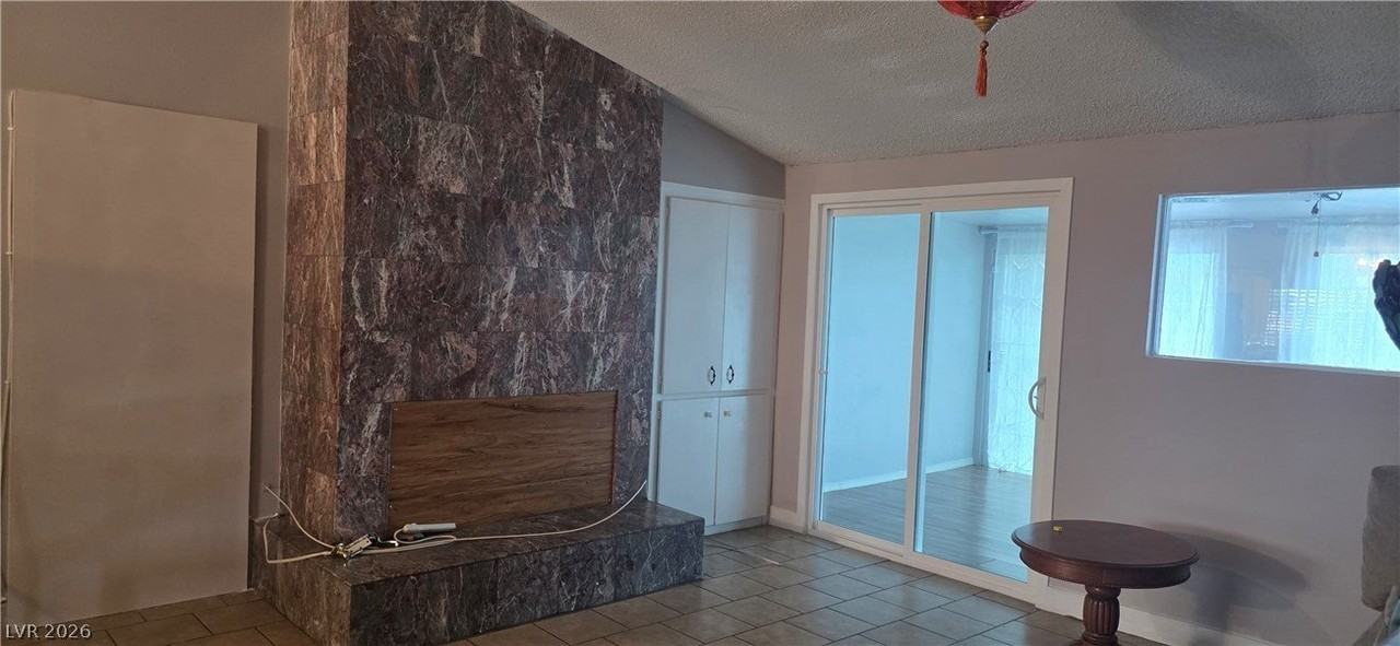 2297 E Desert Inn Rd #2 - Photo 5 of 13