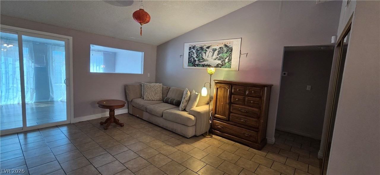 2297 E Desert Inn Rd #2 - Photo 6 of 13