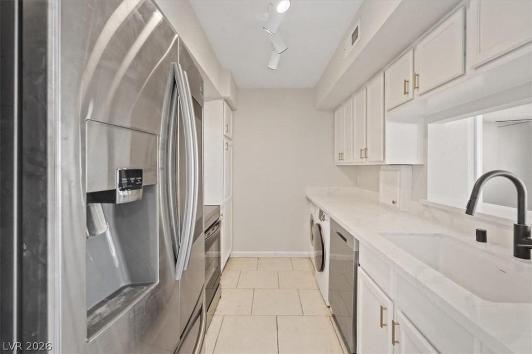 669 Oakmont Ave #3708 - Photo 3 of 42