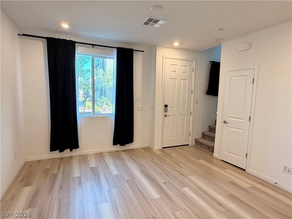 206 Wewatta Ave - Photo 3 of 18