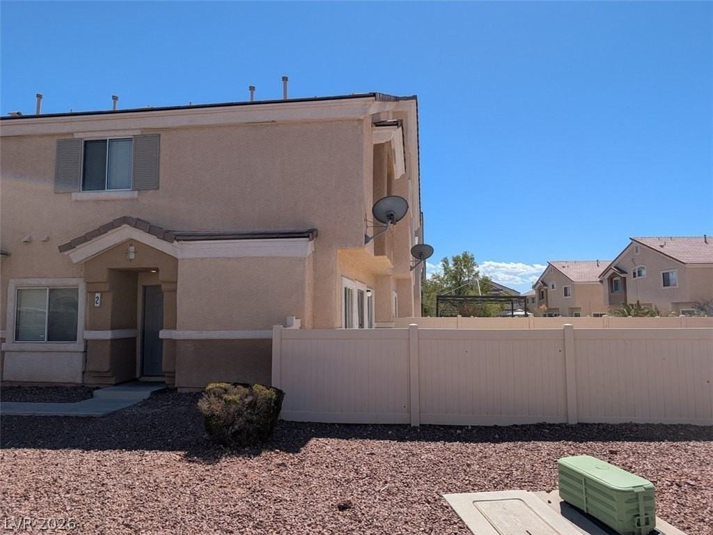 3313 Jamaica Princess Pl #2 - Photo 2 of 31